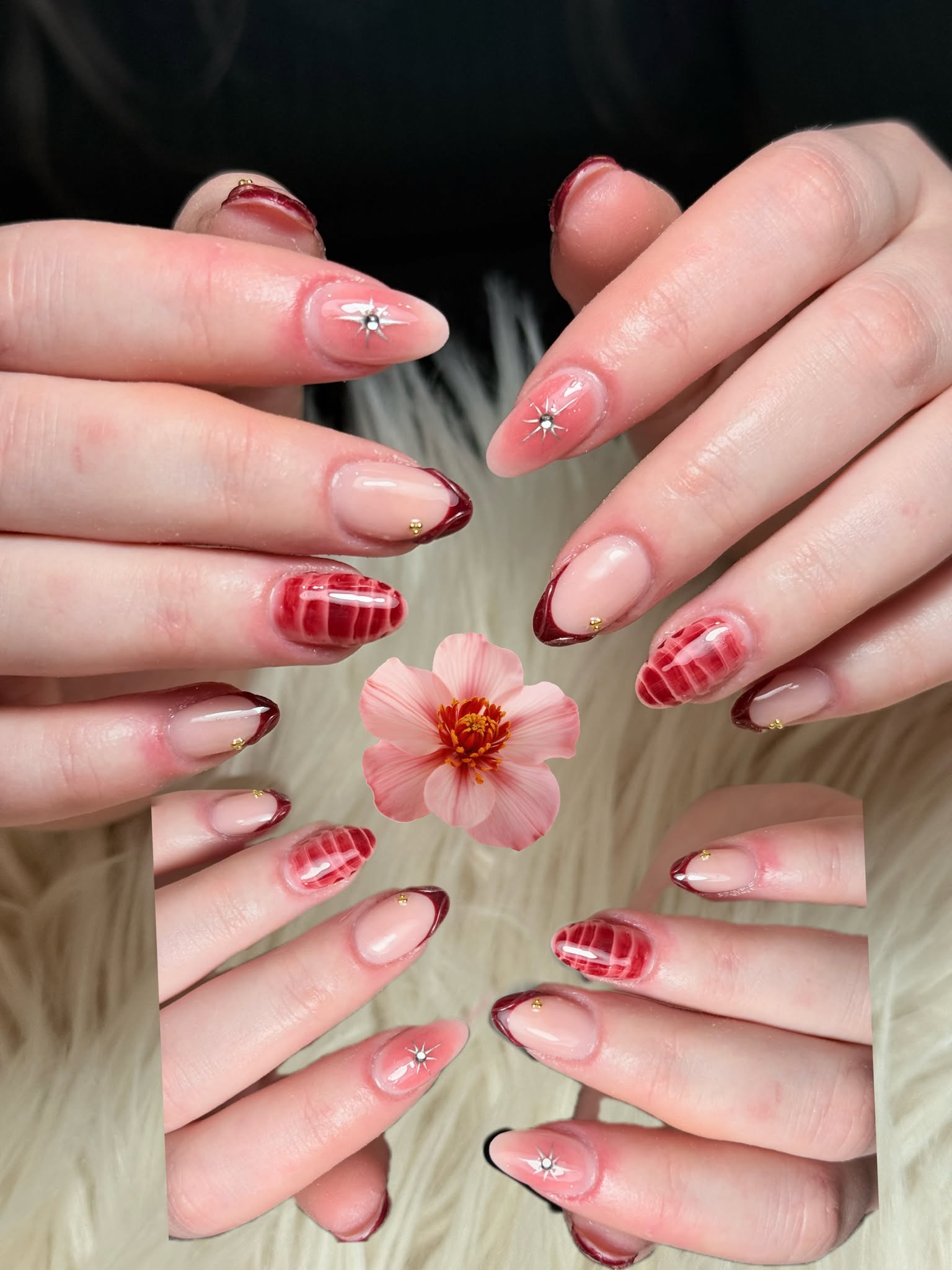 French Nails mit rotem Akzent