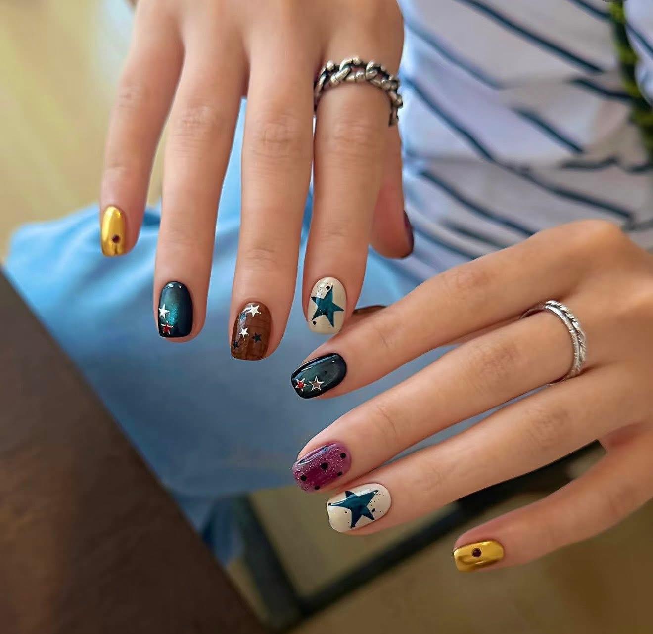 Mehrfarbiges Nail Art Design