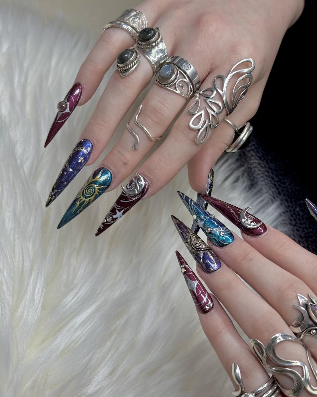 Detailed nail art by Diamond Nails