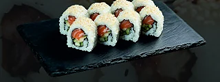 Alasuka Uramaki aus der HANA Speisekarte