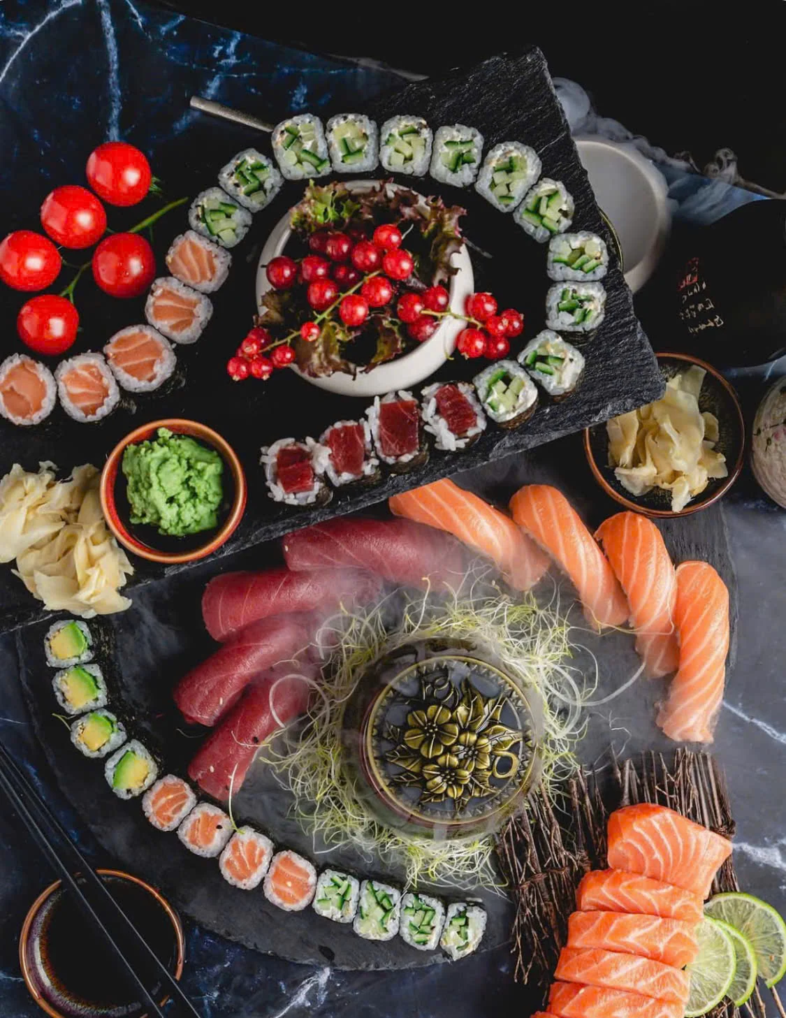 Frisch zubereitete Sushi-Auswahl bei Hannayuki