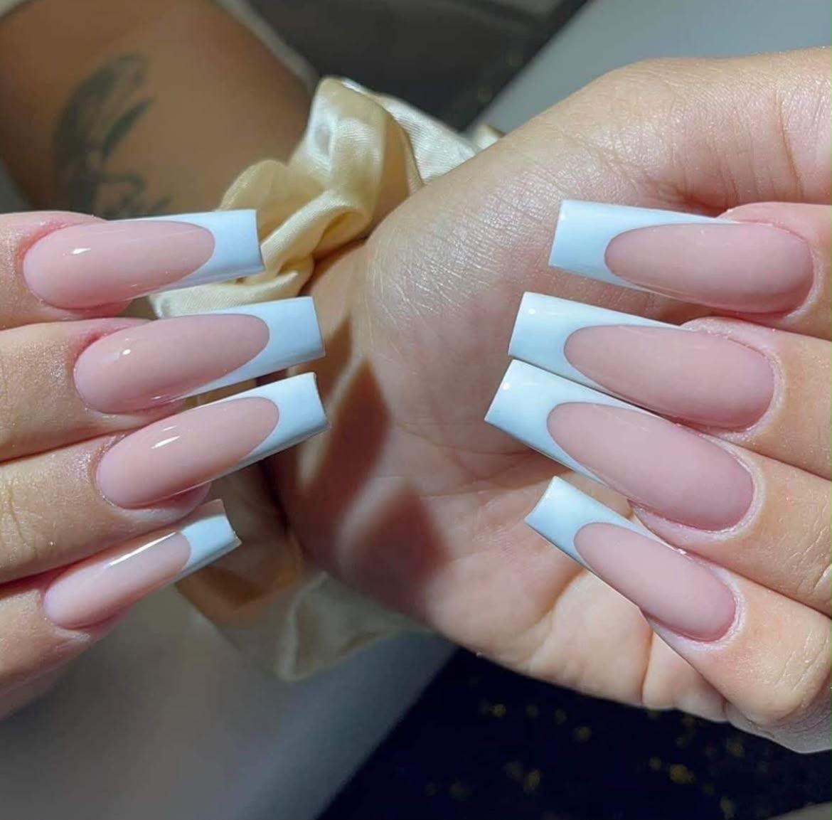 French Nails in Rosa und Weiß