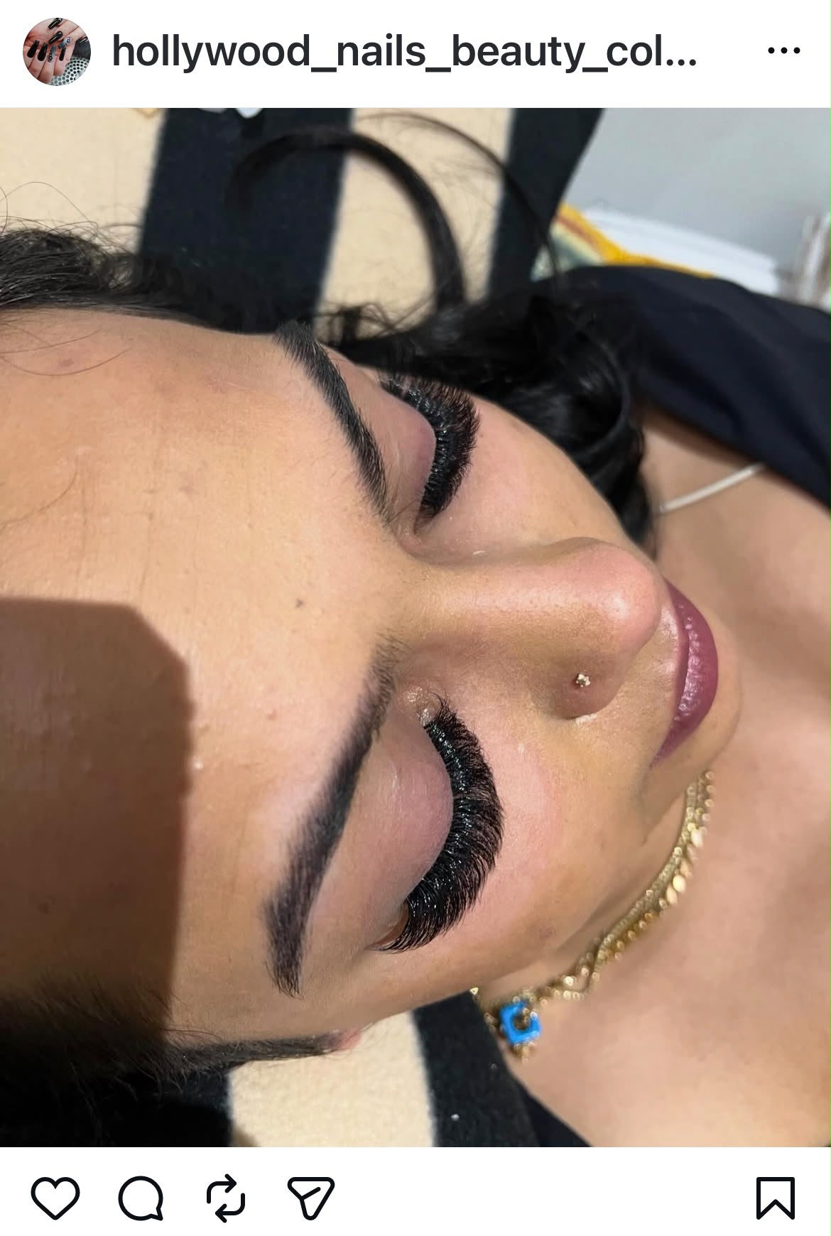 Professionelle Wimpernverlängerung aus nächster Nähe