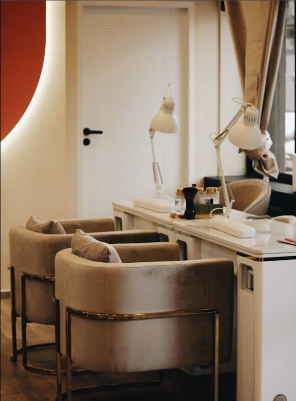 Detal usługi beauty w LUNÈ Nails & Beauty