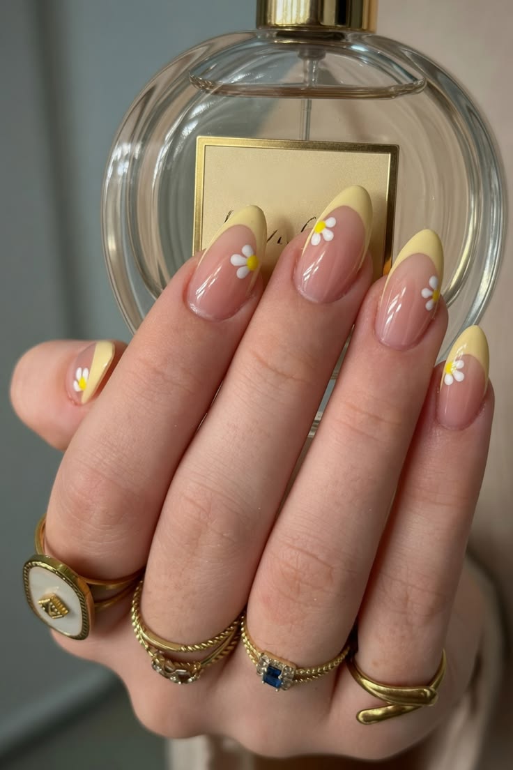 Feines Nail Art Detail