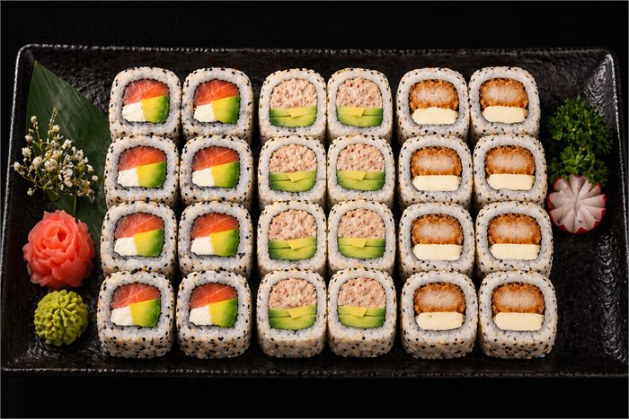Plateau sushi saumon
