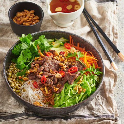 Bún bò Nam Bộ