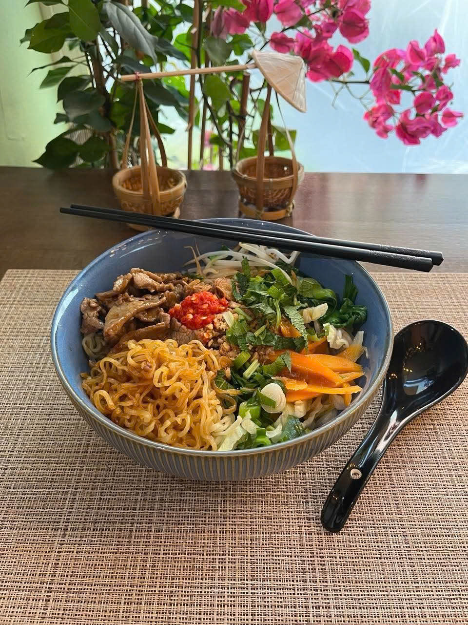 Mì bò trộn